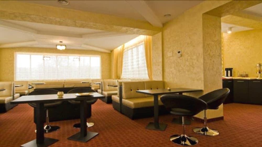 Hotel INTER BUSINESS Bukarest Restaurant foto