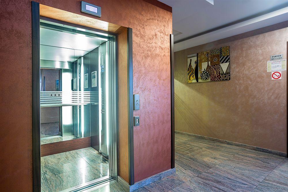 Hotel INTER BUSINESS Bukarest Exterior foto
