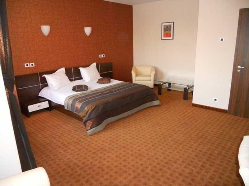 Hotel INTER BUSINESS Bukarest Exterior foto